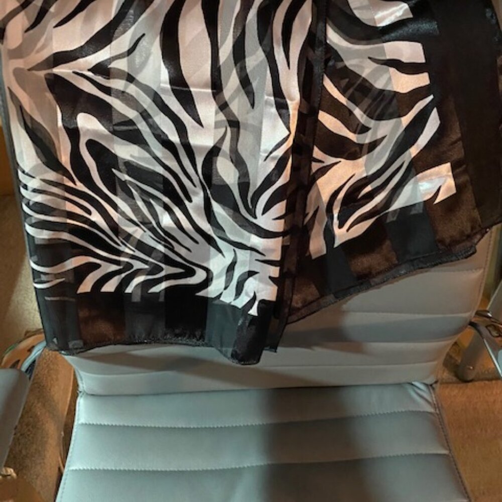 Scarf - Zebra Large Square Animal Print - Picture 4 of 4